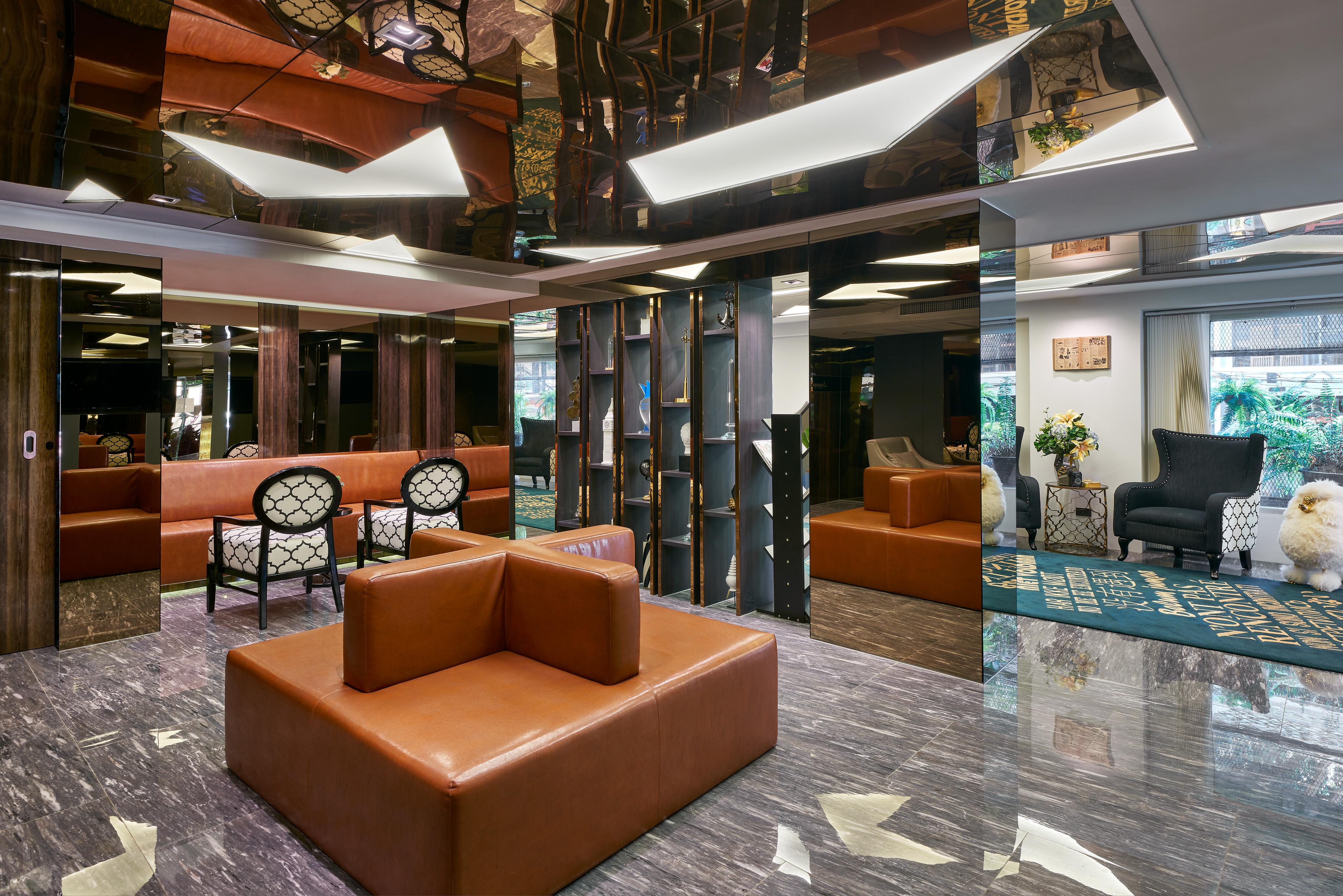 Sora Hotel Silom Banguecoque Exterior foto