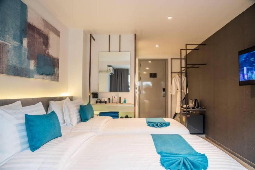 Sora Hotel Silom Banguecoque Exterior foto