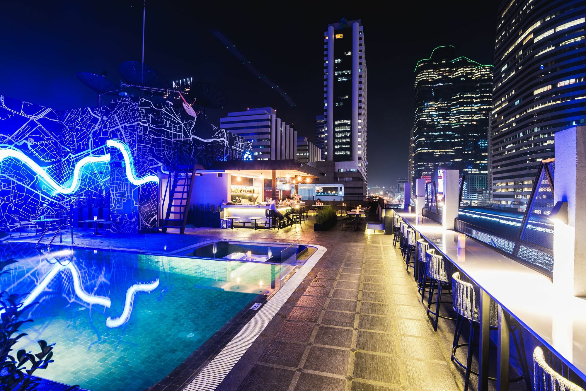 Sora Hotel Silom Banguecoque Exterior foto